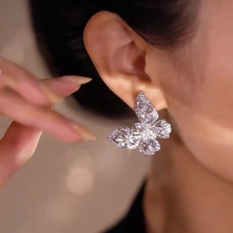 New Shiny Exquisite Zircon Butterfly Stud Earrings for Women 2023 Fashion Trend Elegant Temperament Ladies Wedding Party Jewelry