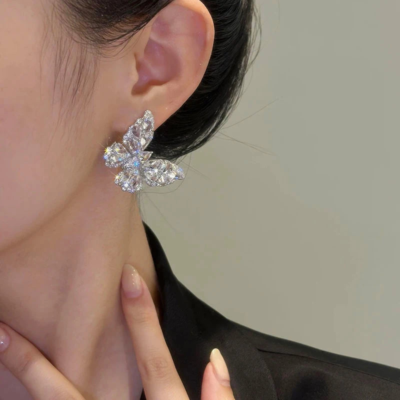 New Shiny Exquisite Zircon Butterfly Stud Earrings for Women 2023 Fashion Trend Elegant Temperament Ladies Wedding Party Jewelry